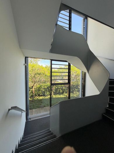 Moderne Büroflächen in gepflegten Gewerbeobjekt, 180 m² auf einer Etage in Brühl Ost – Treppenhaus