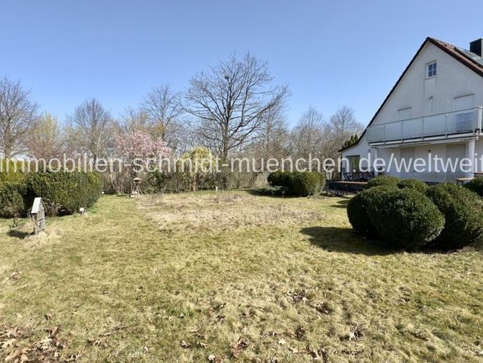 Baugrundstück für 1 EFH und 1 DHH
mit genehmigtem Vorbescheid in Haar – Foto 1