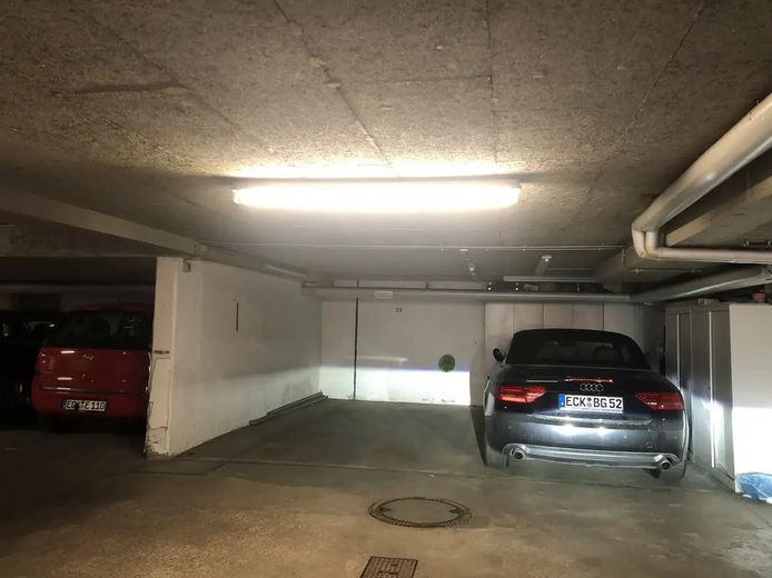 Tiefgaragen Stellplatz