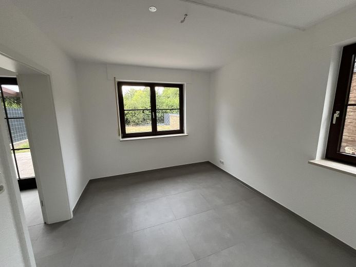 Kernsanierte Gartenwohnung mit Terrasse, Einbauküche und Garage in gefragter Lage von Erkelenz – Schlafzimmer 2