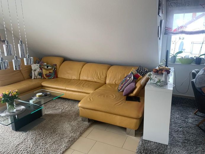 Appartamento mansardato di 4 locali, pari al nuovo, con grande balcone e cucina componibile a Münster Hessen – Foto 3