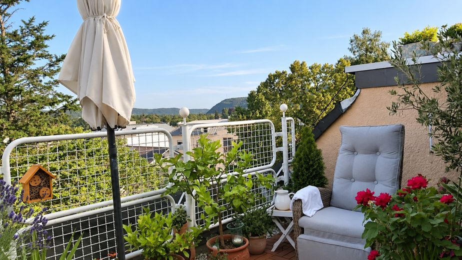 Remagen’in seçkin bir konumunda balkonlu ve çatı teraslı aydınlık maisonette daire – Dachterasse