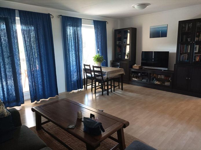 Provisionsfrei von privat: Bezugsfreie 3-Zimmer-Wohnung mit Balkon, Keller, TG in Dietzenbach-Mitte! – Wohnzimmer