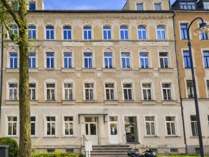 ***3-Raum-Wohnung mit Südbalkon gesucht ? Hier ist sie ! auf dem Kaßberg *** – Foto 1