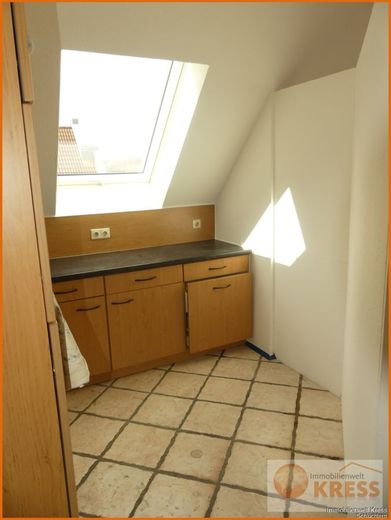 reserviert!!! Renovierte Einzimmerwohnung mit Balkon und Küche in gepflegter Wohnlage in Schlüchtern – Bild 11