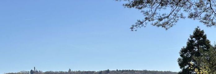 Barrierefrei wohnen mit Panoramaausblick und attraktiver KfW-Förderung .