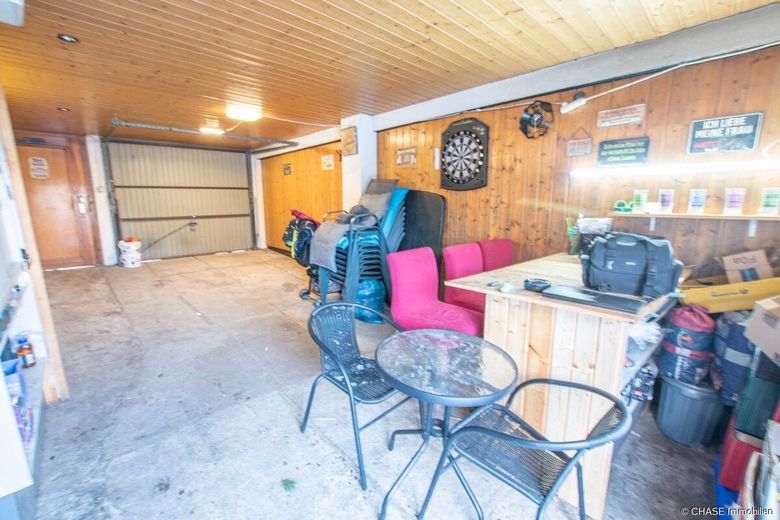 2x Einfamilienhäuser mit Entwicklungspotenzial - Teilvermietete Kapitalanlage in Rollshausen! – Haus 1 Eingang