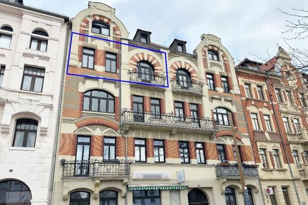 ***EXKLUSIVE 2-RAUM-ALTBAUWOHNUNG MIT STUCKDECKEN & BALKONEN *** Wohnen im Herzen von Alt-Riesa