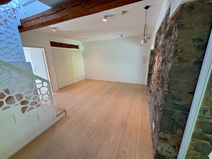 Designer Loft incl. Balcony & Terrace in a Listed Complex, Private Sale – Arbeitszimmer/ Schrank