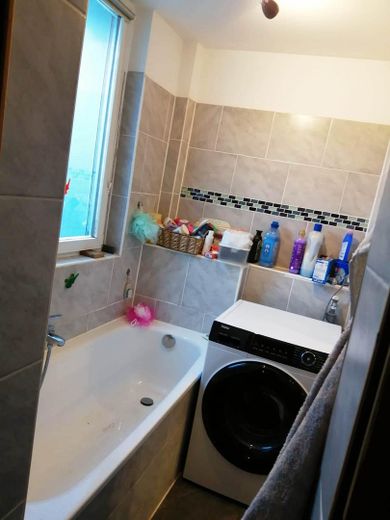 Wannen-Duschbad mit Wc