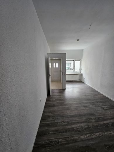 Moderne 3-Zimmer-Wohnung in Eppertshausen – Wohnzimmer