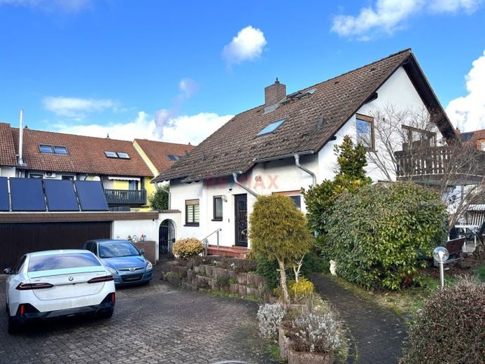 Freistehendes Wohnidyll für 1 oder 2 Familien mit Solaranlage, Doppelgarage in Spielstraße – Foto 1
