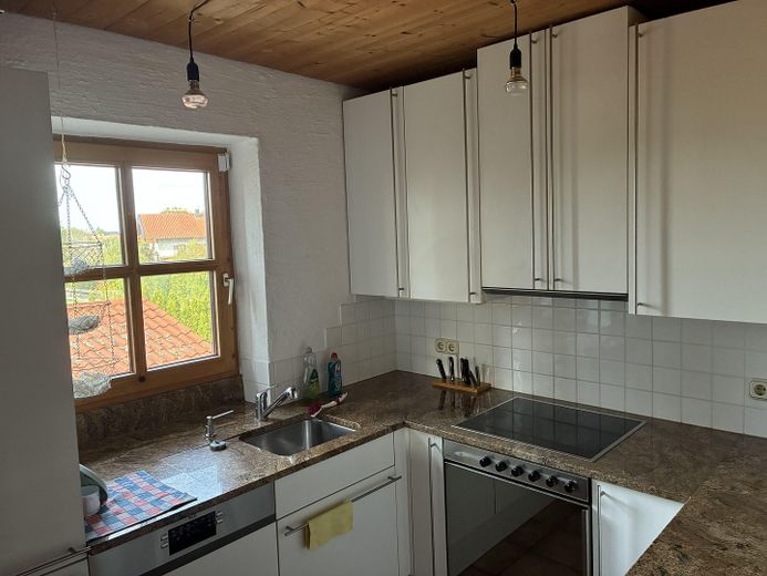 Багатофункціональна мезонет / сутеренна квартира 83 +42 м²  у природній місцевості - багатофункціональний гараж – Küche OG - bleibt