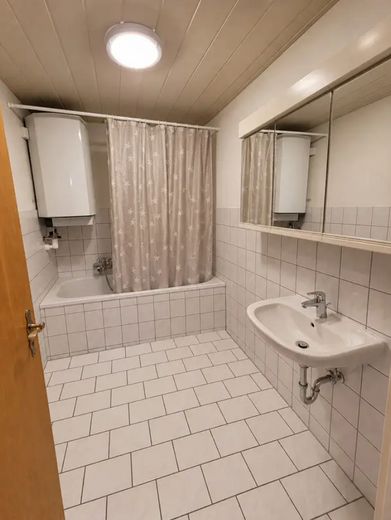 Su nuevo hogar - apartamento de 3 habitaciones en Illingen – Badezimmer