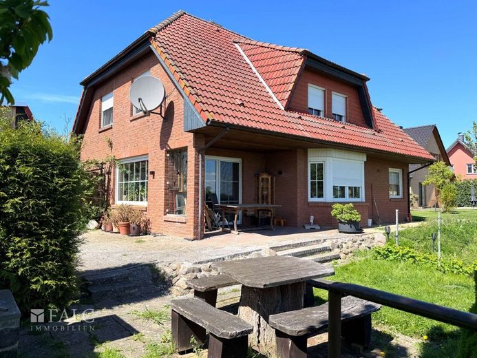 ***Ihr neues Zuhause an der Ostsee - Einfamilienhaus mit großen Garten*** – Terrasse