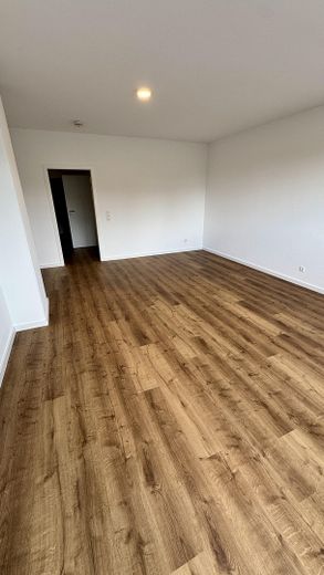 Frisch saniert: 1-Zi-Apartment mit Südbalkon & neuer EBK in Konstanz-Königsbau – Wohnbereich II