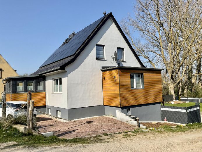 Hausansicht / Seite