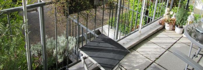 PROVISIONSFREI! GEPFLEGTE ANLAGE, BALKON, STELLPLATZ