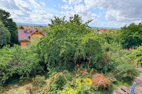 *Terreno con vista* Costruite la vostra casa sopra lo skyline di Dresda