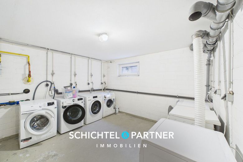 Leeste | Moderne Maisonette-Wohnung mit Balkon und Stellplatz – S&amp;P | Wäscheraum