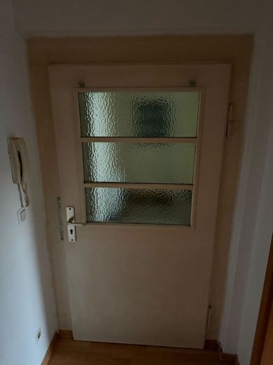 WG-taugliche 3-Zimmer mit Einbauküche, Laminat, Balkon und Wanne in ruhiger Lage! – PHOTO-2026-03-04-09-01-11_12