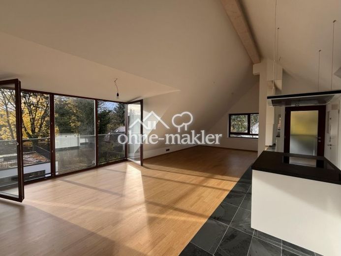 3 Zimmer DG-Wohnung lichtdurchflutete Inmitten von München-Waldtrudering – الصورة 1