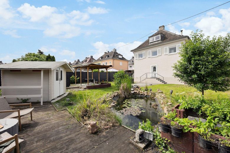 Charmante Doppelhaushälfte mit Garten - Ruhig & zentral - ohne Provision – Gartenansicht