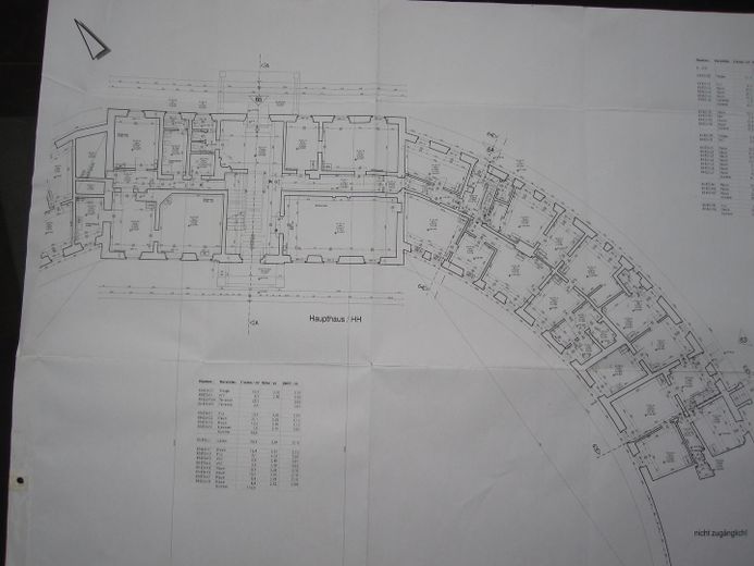 einzigartiges GUTSHAUS in halbrunder Bauweise Nähe Müritz – Foto 1