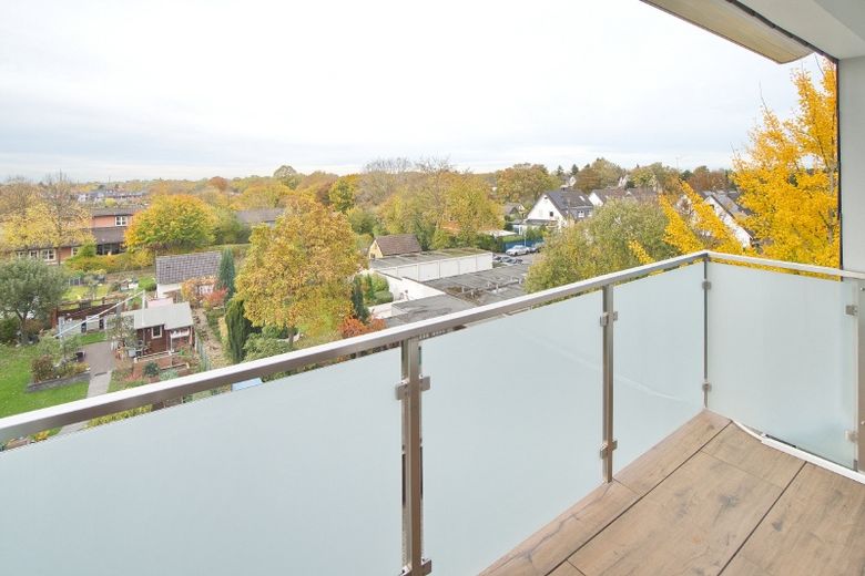 Appartamento recentemente ristrutturato e arredato con accesso a Internet e balcone, con dotazioni e arredamento estremamente attraenti e accoglienti. – 5fe0ed62d0735af495fd94e45113f97b0b45999b.jpg