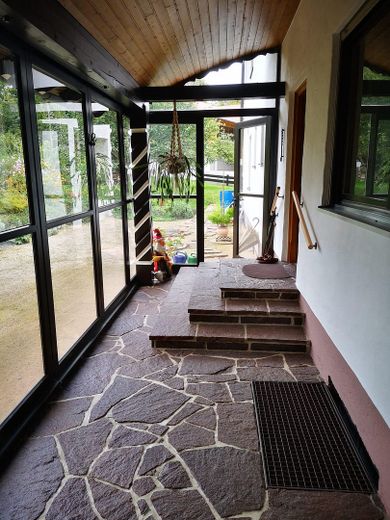 Appartamento al piano terra con 3 stanze in affitto a Surberg – Eingang