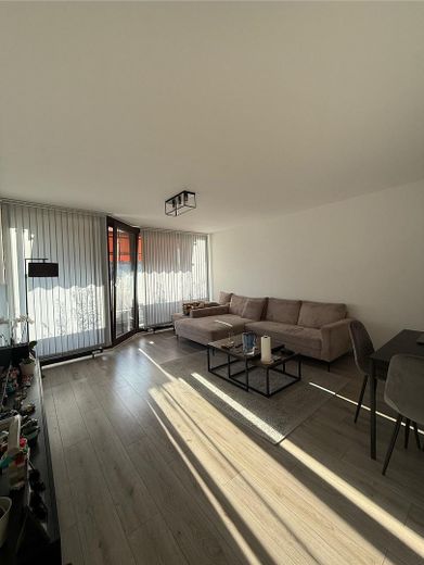 Wohnzimmer möbliert