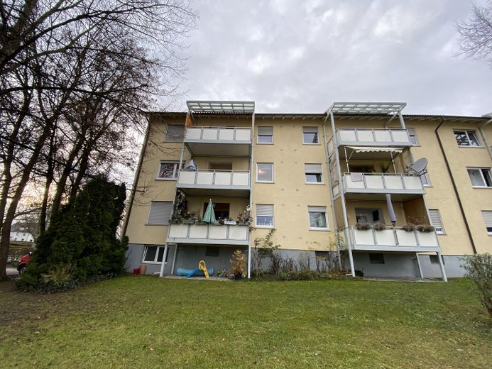 3-кімнатна квартира у власності з двома балконами – Hausansicht Gartenseite