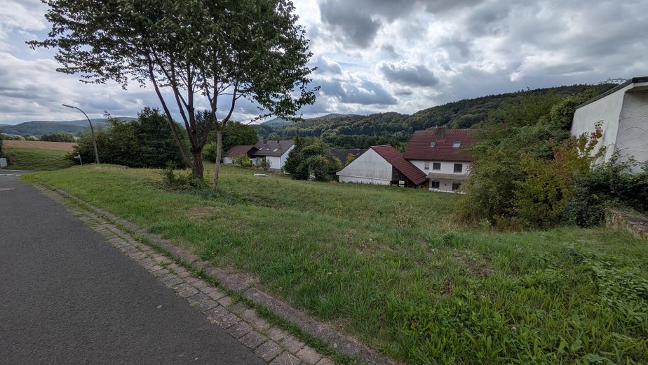 Baugrundstück in attraktiver Hanglage in Mömbris-Königshofen – Foto 2