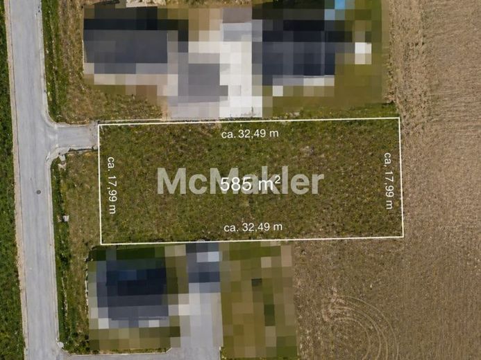 Familienglück oder Doppelhausprojekt: 585 m² Baugrundstück in Feldrandlage mit Bebauungsplan – Foto 1