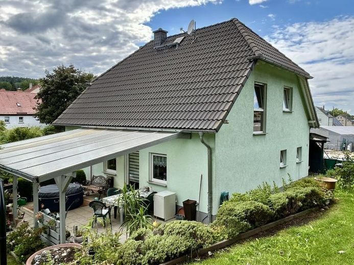 Junges Haus für junge Familie – Foto 1