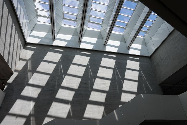 Moderne groß- und kleinteilige Büroflächen in repräsentativer Adresse und Lage – Lichtkuppel Atrium