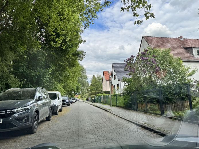 Tegeler Flies kıyısında Waidmannslust – Zehntwerderweg