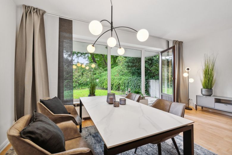 Maisonette-Gartenwohnung Blankenese – 50 m zum Elbstrand, Garten & Garage, 92+70 m² – Foto 9