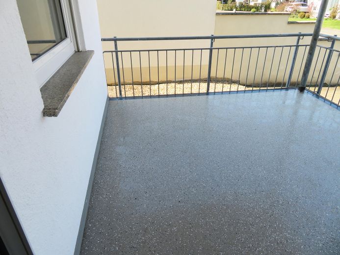 *Erstbezug nach Sanierung* 4 ZKB-Whg. 104 m² mit Terrasse & optionaler EBK – Balkonterrasse 1