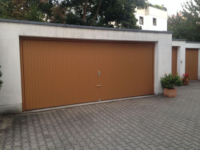 APPARTAMENTO MAISONETTE DI 2,5 LOCALI SFITTO in elegante edificio d’epoca | TERRAZZA SUL TETTO | Garage doppio – Doppelgarage