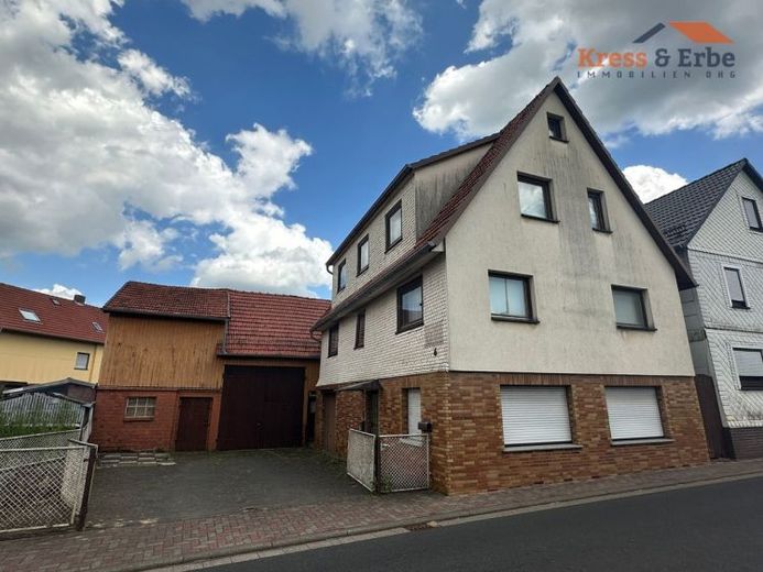 Fachwerkhaus mit viel Potential, Scheune und Hof in ruhiger Lage von Steinau-Ulmbach – Foto 1