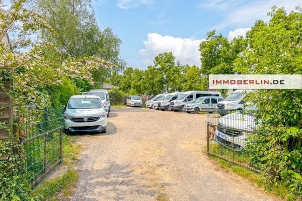 IMMOBERLIN.DE - Top positioniertes Baugrundstück mit Baugenehmigung für ein 5-Familienhaus