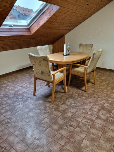 Przytulne mieszkanie na poddaszu – Wohnen