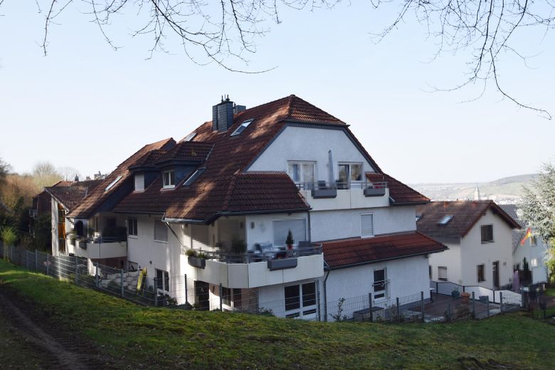 Provisionsfrei:  134m² ETW mit umlaufender Terrasse und Garage – 9.1 Außenansicht, rückseitig