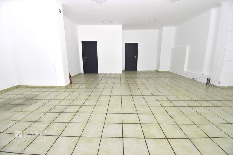 Versatile locale commerciale/ufficio - ideale per chiosco, parrucchiere, estetica, podologia o studio – Gewerberaum