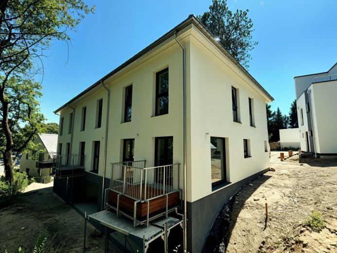 NEUBAU-ERSTBEZUG - Reihenhäuser mit modernem Wohnkomfort direkt am Stadtpark von Chemnitz – फोटो 1