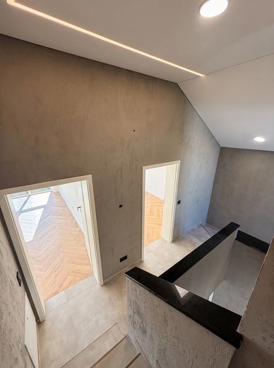 Luxus-EFH kernsaniert 2026 | Klasse A | 1.448 m² Grundstück – Flur DG