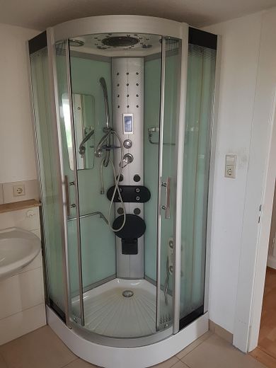 Красива 4,5-кімнатна квартира – Bad/Dusche
