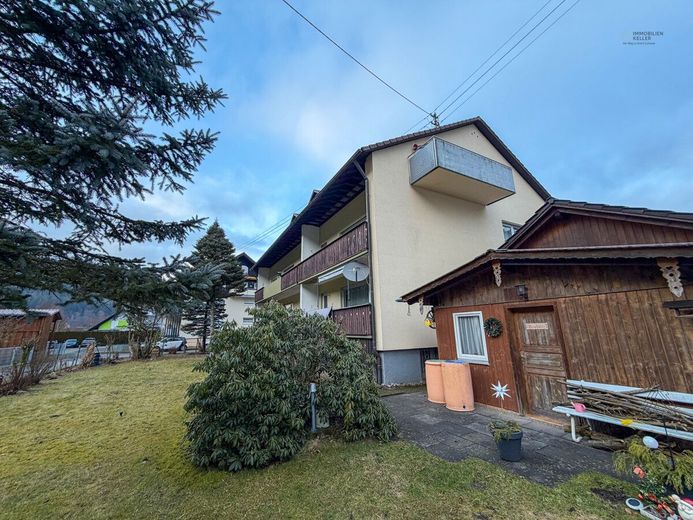 125 m² Kapitalanlage in Bad Wildbad - deutlich unter Markt vermietet | Garage | Kamin | Balkon – Ansicht