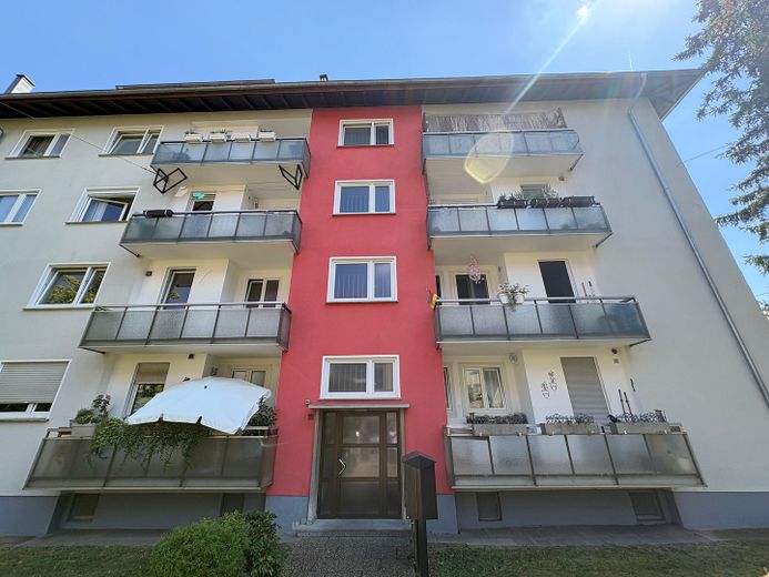 Straßenansicht